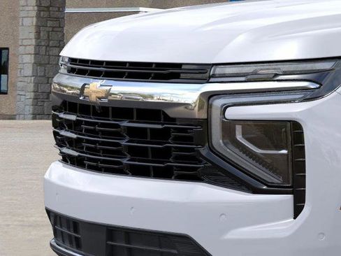 New 2026 Chevrolet Suburban LS image 39