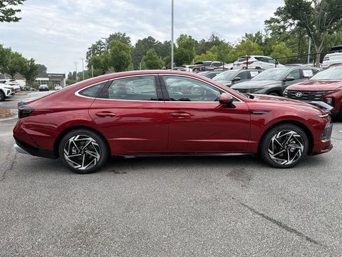 New 2026 Hyundai Sonata SEL FWD image 8