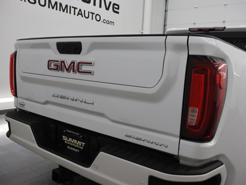 Used 2022 GMC Sierra 3500 Denali w/ Denali Ultimate Package AWD/4WD image 35