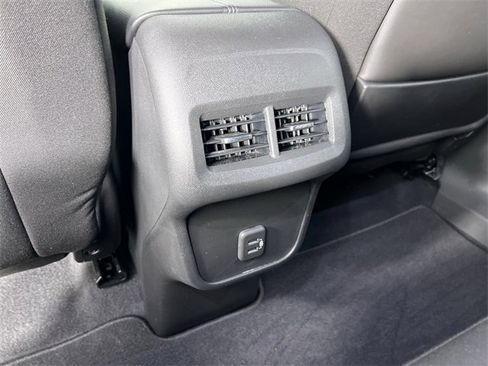 Used 2021 GMC Terrain SLE w/ Elevation Edition image 21