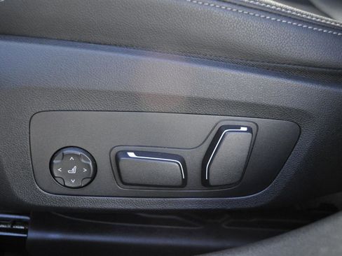 Used 2025 BMW 330i xDrive Sedan image 17