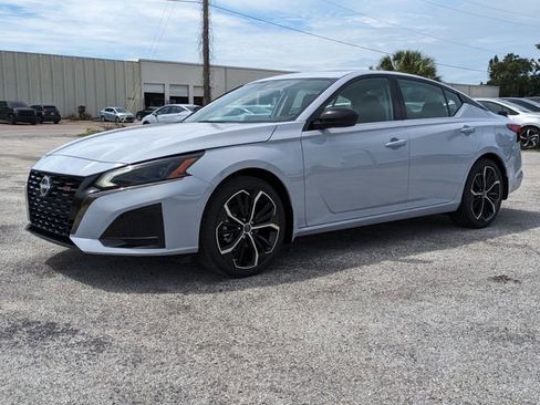 New 2025 Nissan Altima 2.5 SR w/ SR Premium Package image 10