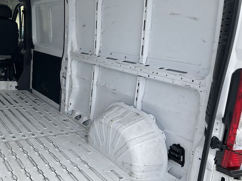 Used 2025 RAM ProMaster 2500 w/ Convenience Group FWD image 32