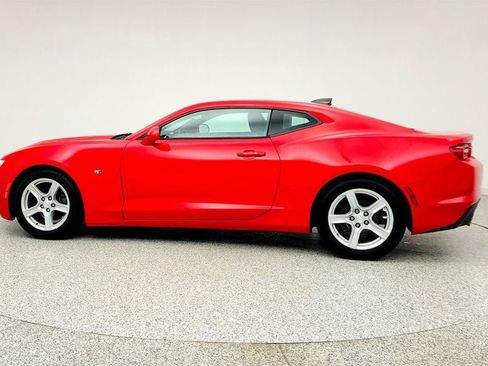 Used 2020 Chevrolet Camaro LT RWD image 8