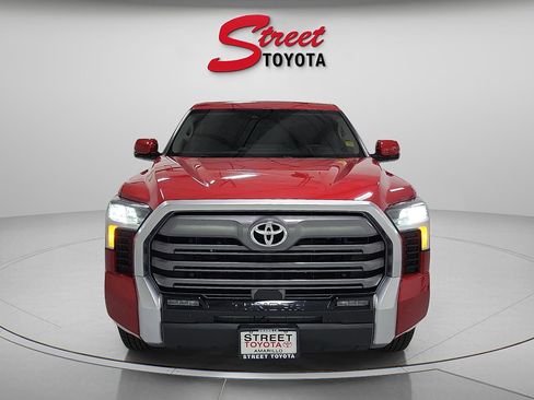 Used 2024 Toyota Tundra Limited w/ Power Package AWD/4WD image 6