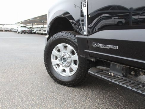 Used 2024 Ford F250 XLT image 10