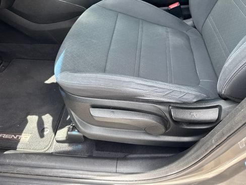 Used 2017 Kia Sorento AWD image 16