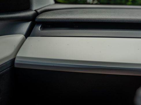 Used 2024 Tesla Model Y Performance AWD/4WD image 18