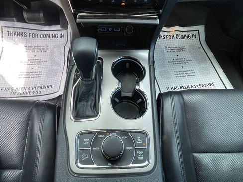 Used 2019 Jeep Grand Cherokee High Altitude AWD/4WD image 22