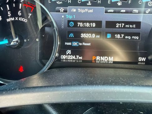 Used 2018 Ford Expedition XLT w/ Equipment Group 202A RWD image 11