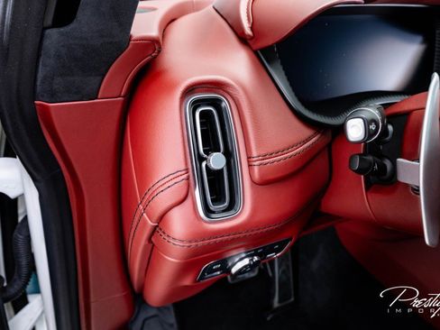 Used 2021 Aston Martin DBX image 28