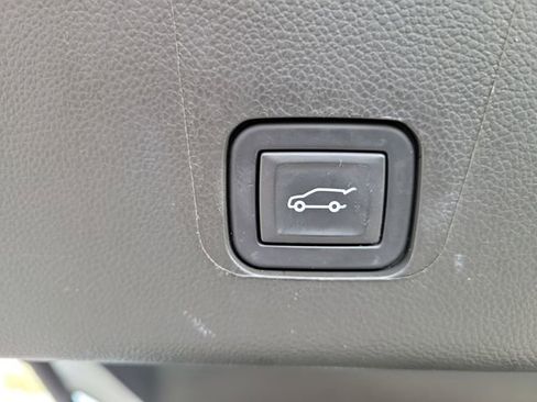 Certified 2023 Chevrolet Traverse LT image 10