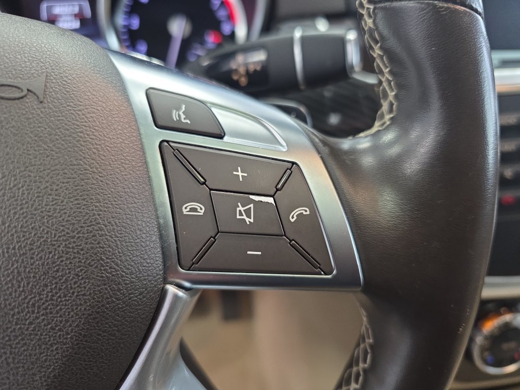 Used 2015 Mercedes-Benz ML 350 4MATIC w/ Premium 1 Package image 19