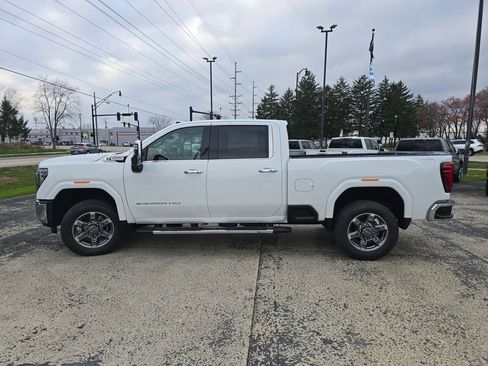 New 2025 GMC Sierra 2500 SLT w/ SLT Premium Package image 17