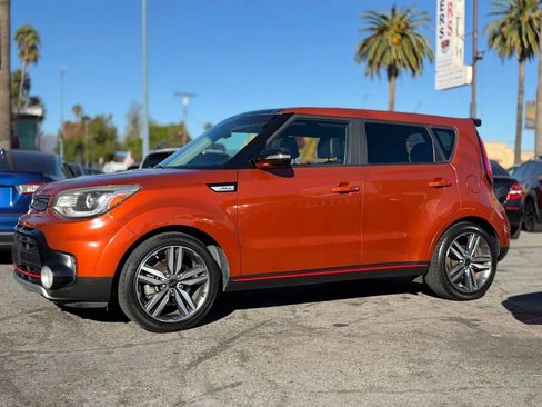 Used 2018 Kia Soul ! w/ Tech Package FWD image 7