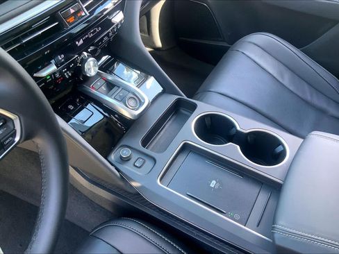 Used 2026 Acura MDX FWD w/ Technology Package image 17