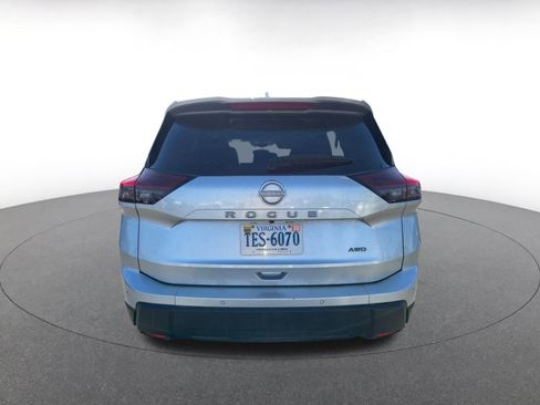 Used 2025 Nissan Rogue SV image 6