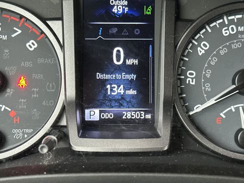 Used 2022 Toyota Tacoma TRD Sport image 28