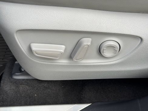 Used 2022 Toyota Highlander Platinum AWD/4WD image 26