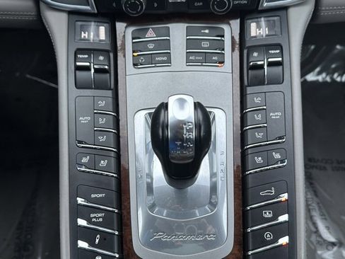 Used 2010 Porsche Panamera 4S image 36