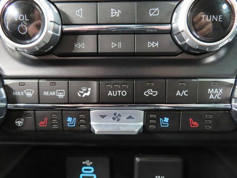 Used 2024 Ford F350 Lariat image 69