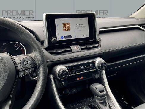 Used 2025 Toyota RAV4 XLE FWD image 11