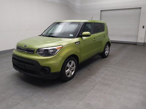 Used 2019 Kia Soul FWD image 2