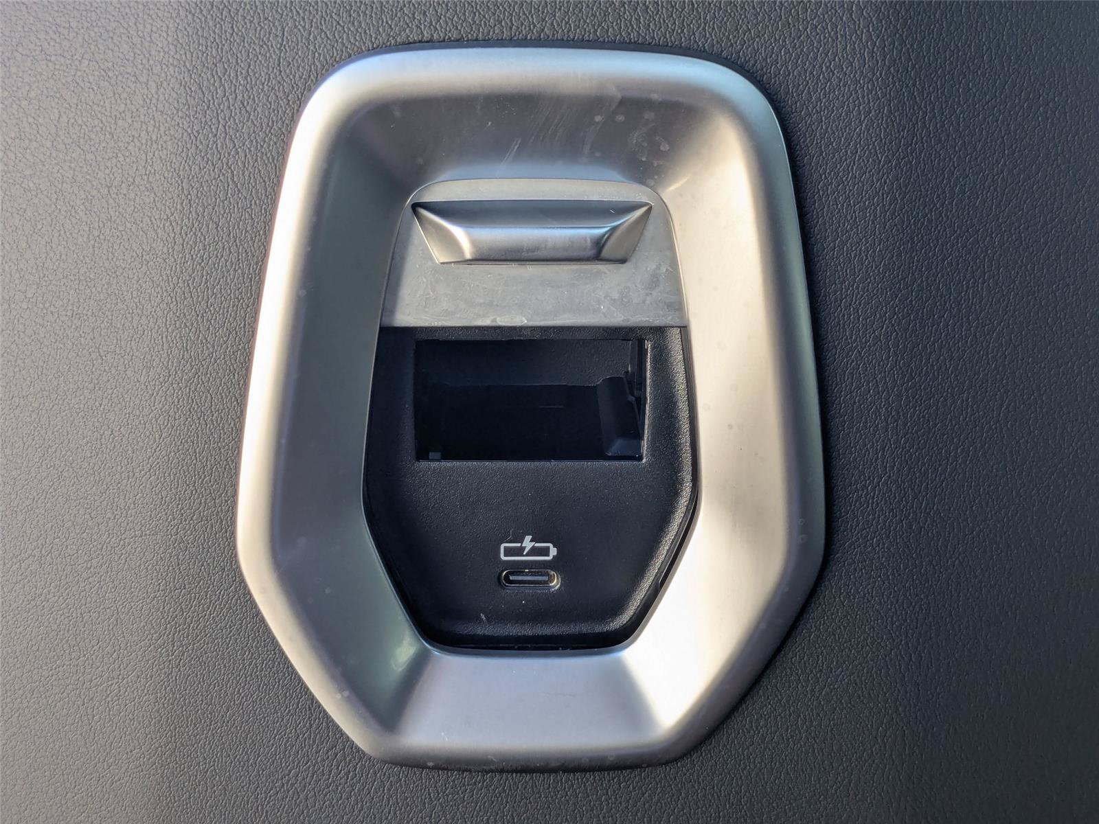 Used 2024 BMW i7 eDrive50 w/ Executive Package RWD image 27