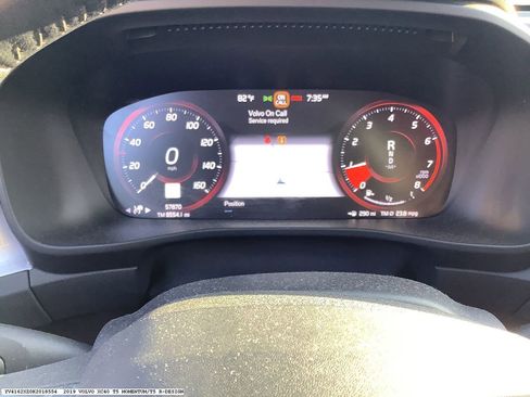 Used 2019 Volvo XC40 T5 Momentum AWD/4WD image 13