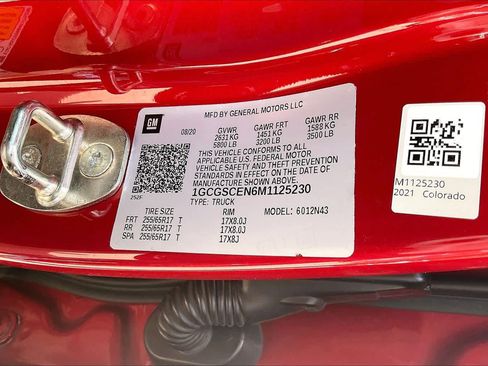 Used 2021 Chevrolet Colorado LT w/ LT Convenience Package RWD image 34