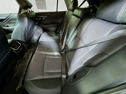 Used 2020 Subaru Outback Limited image 23