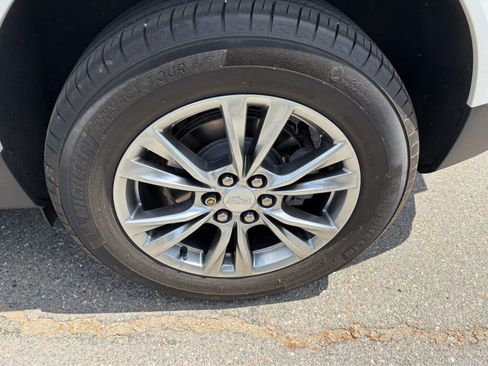 Used 2023 Cadillac XT5 Premium Luxury AWD/4WD image 29
