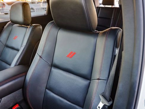 Certified 2025 Dodge Durango GT image 27