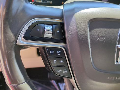 Used 2020 Lincoln Nautilus Reserve w/ Equipment Group 202A AWD/4WD image 17