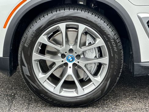 Used 2025 BMW X5 xDrive50e image 30