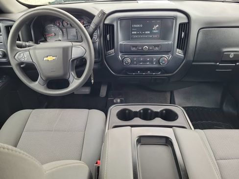 Used 2018 Chevrolet Silverado 1500 Custom w/ Custom Value Package AWD/4WD image 10
