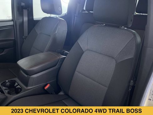 Certified 2023 Chevrolet Colorado Trail Boss w/ Technology Package AWD/4WD image 11