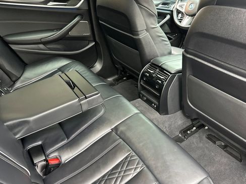 Used 2022 BMW 530e w/ Premium Package image 31