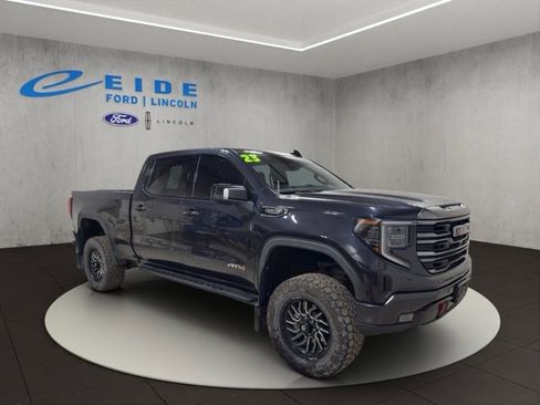 Used 2023 GMC Sierra 1500 AT4 w/ AT4 Preferred Package image 1