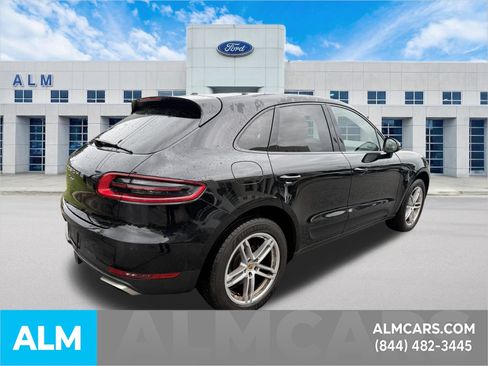 Used 2017 Porsche Macan AWD/4WD image 5