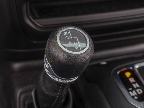 Used 2021 Jeep Gladiator Willys image 24