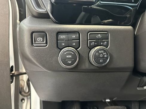 Used 2024 Chevrolet Silverado 1500 LT Trail Boss w/ Convenience Package II AWD/4WD image 25