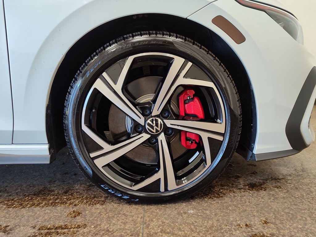 Used 2025 Volkswagen GTI SE FWD image 25