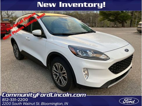 Used 2022 Ford Escape SEL image 1