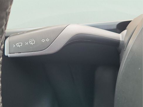 Used 2023 Tesla Model Y Long Range AWD/4WD image 17