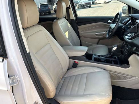 Used 2019 Ford Escape Titanium AWD/4WD image 18