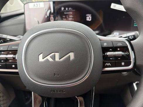 New 2026 Kia Carnival LX FWD image 22