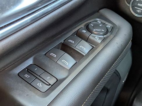 Used 2021 GMC Yukon AT4 image 25