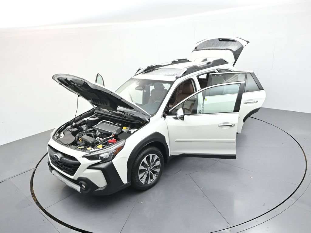 Used 2025 Subaru Outback Touring XT AWD/4WD image 45