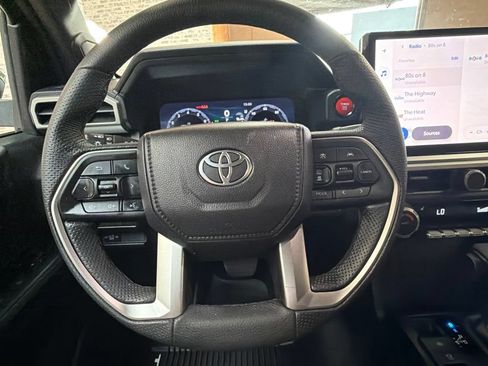 Used 2026 Toyota Tacoma TRD Off-Road AWD/4WD image 15
